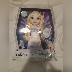 Disney Frozen 2 Magic in Motion Elsa Doll 14"
